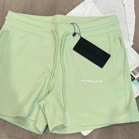 ALPHALETE NWT ESSENTIAL CORE SHORT IN FROZEN SPRING SIZE SMALL - Picture 2 of 6